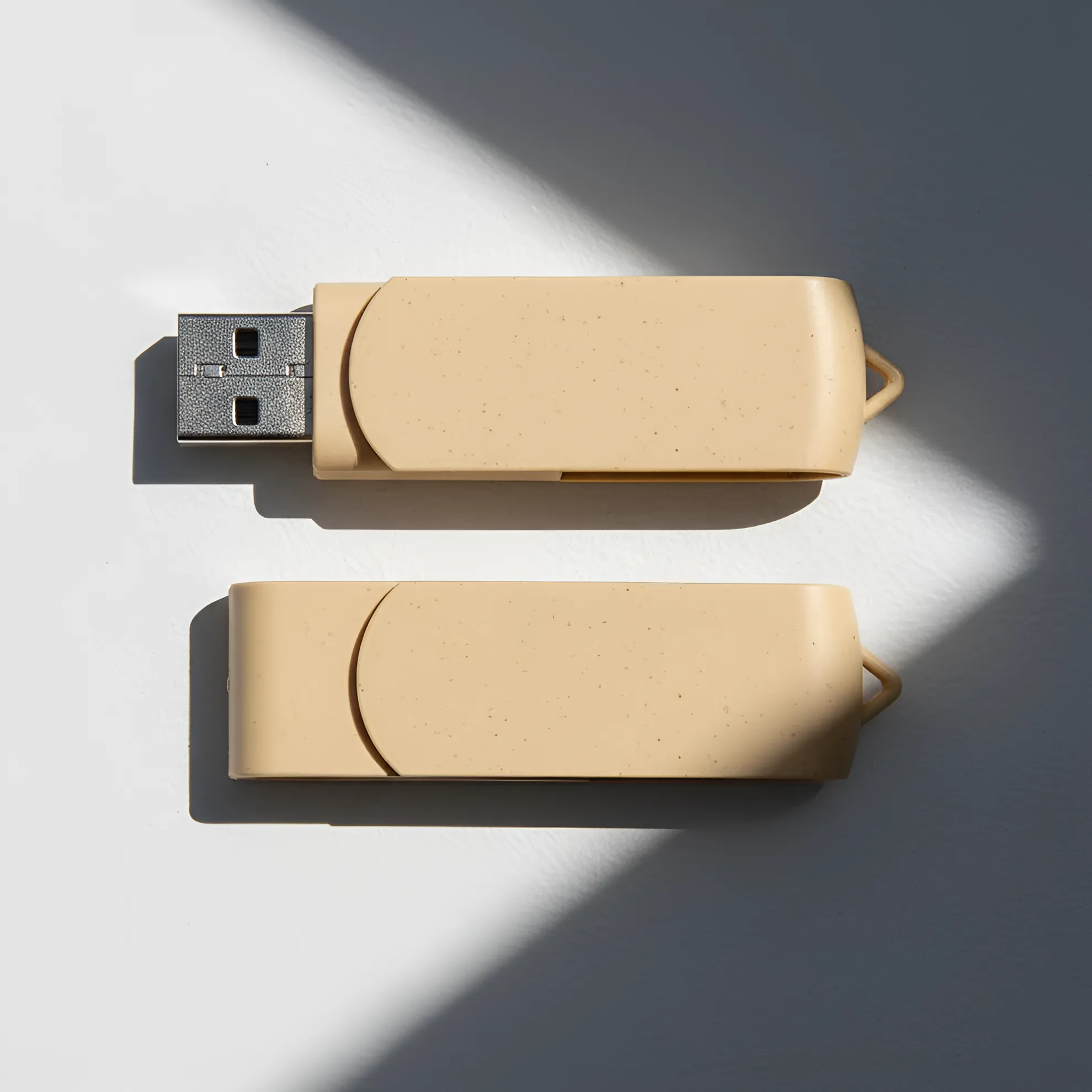 Wheat Straw Swivel USB