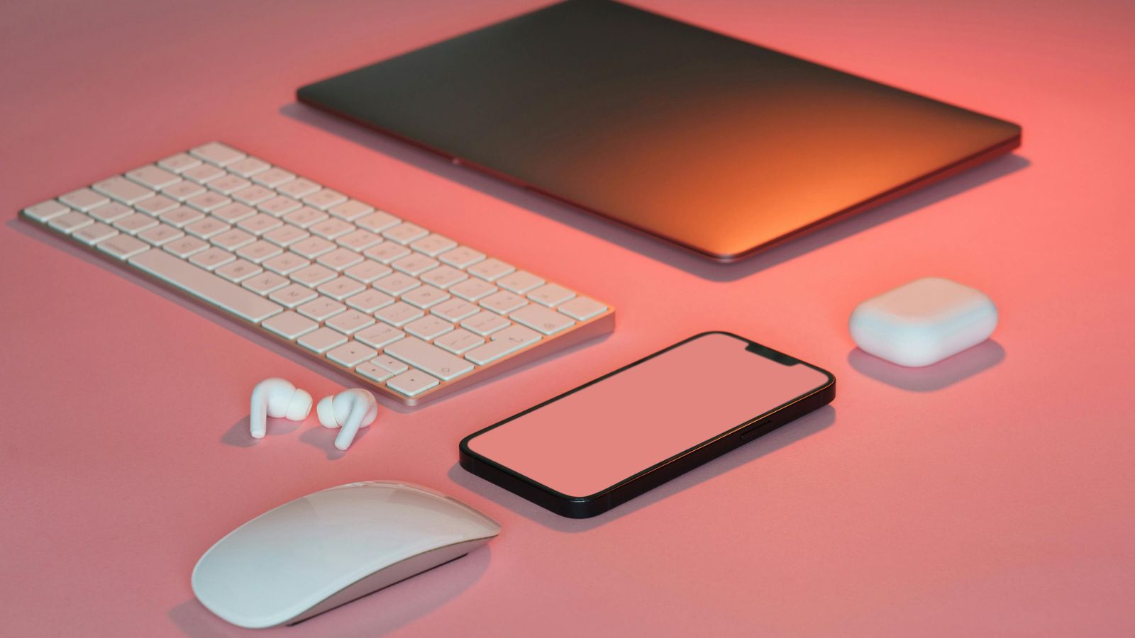 Best 10 Custom Tech Corporate Gifts Ideas in UAE (2026 Edition)