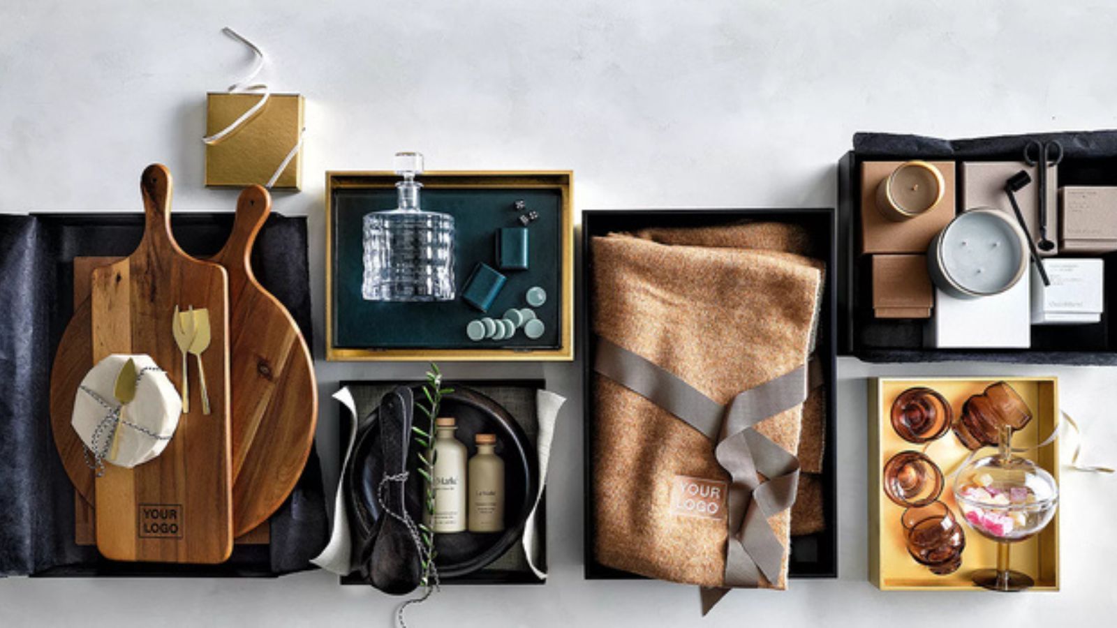 Company Advertising Gifts in Dubai: Custom Branded Gifts for Your Business