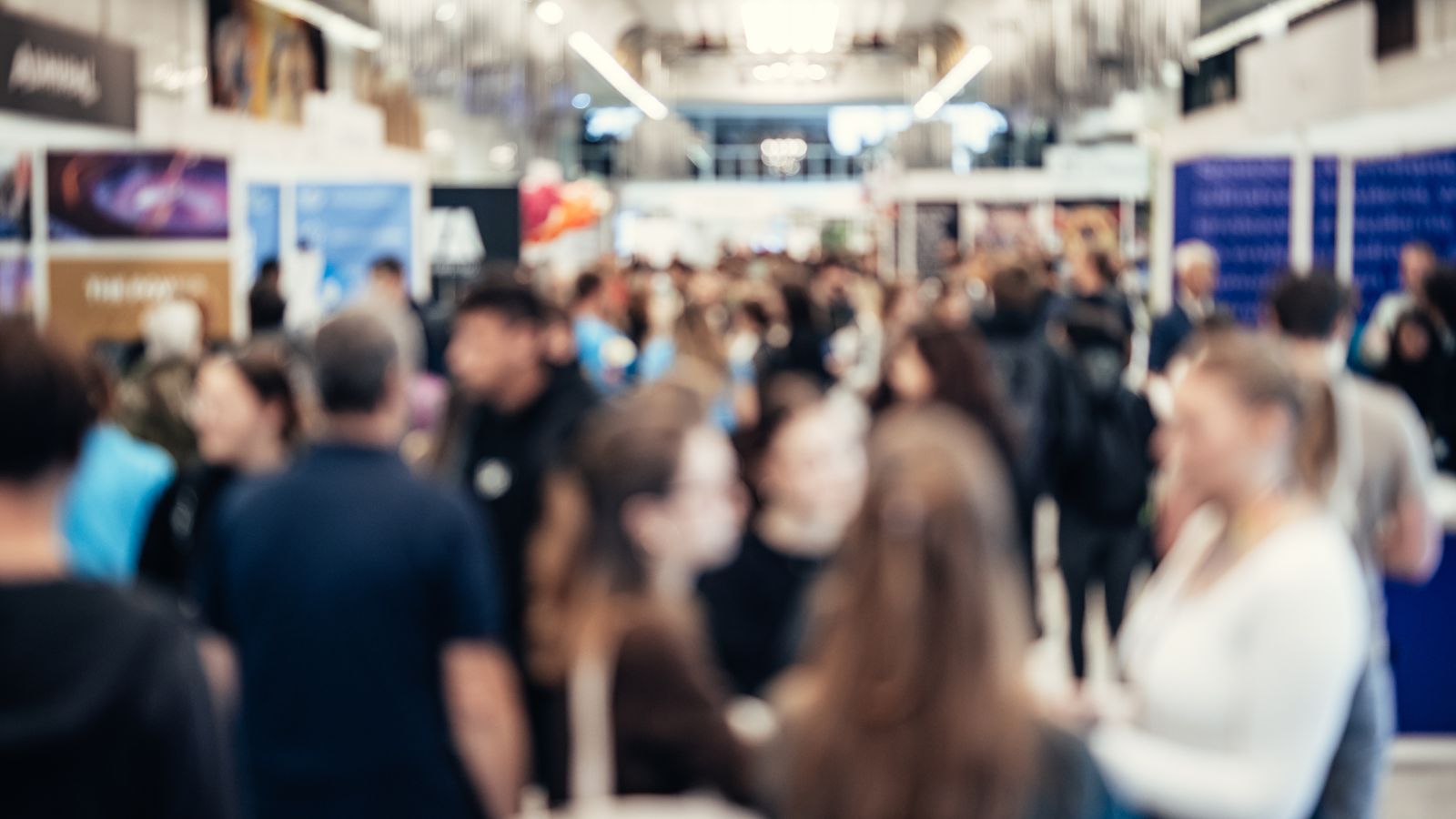 Exhibition Giveaways Dubai | Fast Delivery, Custom Branding